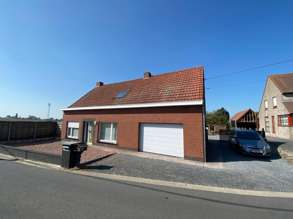 Rustig gelegen open bebouwing met landelijke vergezichten 