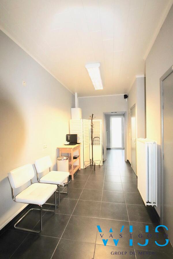 Multifunctionele handelsruimte in hartje ERTVELDE! 