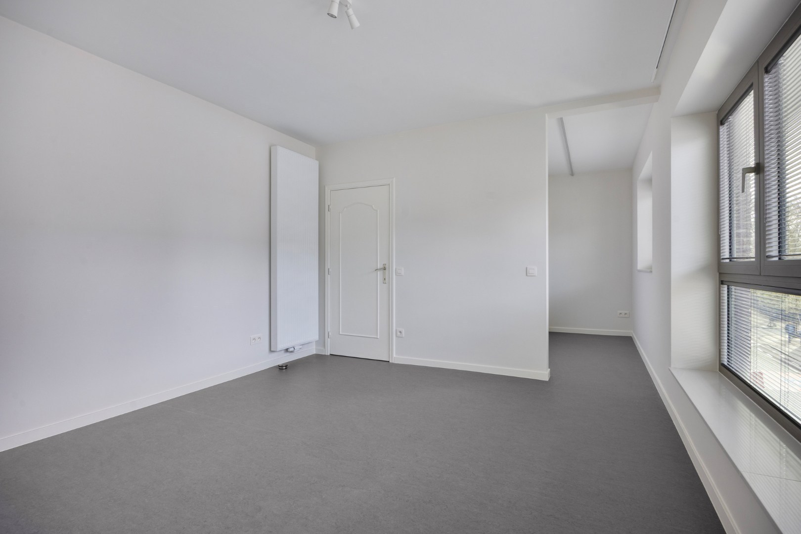 Parel met garage en stadstuin te huur in het centrum van Geel 