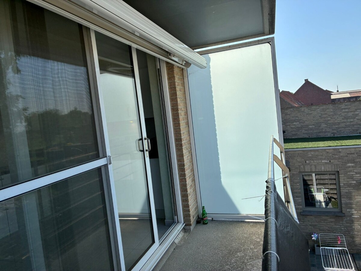 Ruim appartement op de eerste verdieping met twee slaapkamers en zonnig terras 