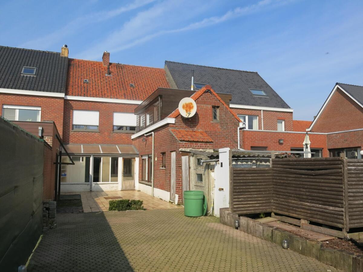 Statige ruime woning met zongerichte tuin 
