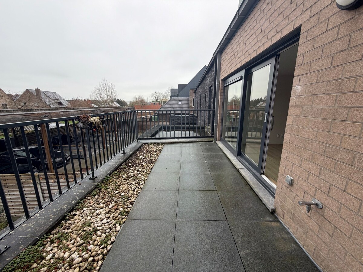 1-slpk appartement met terras en garage. 