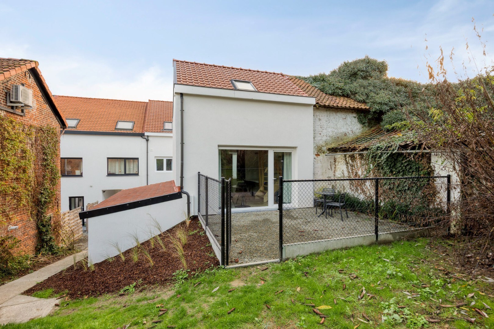 Totaal gerenoveerde en bemeubelde studio op gunstige ligging nabij Leuven 
