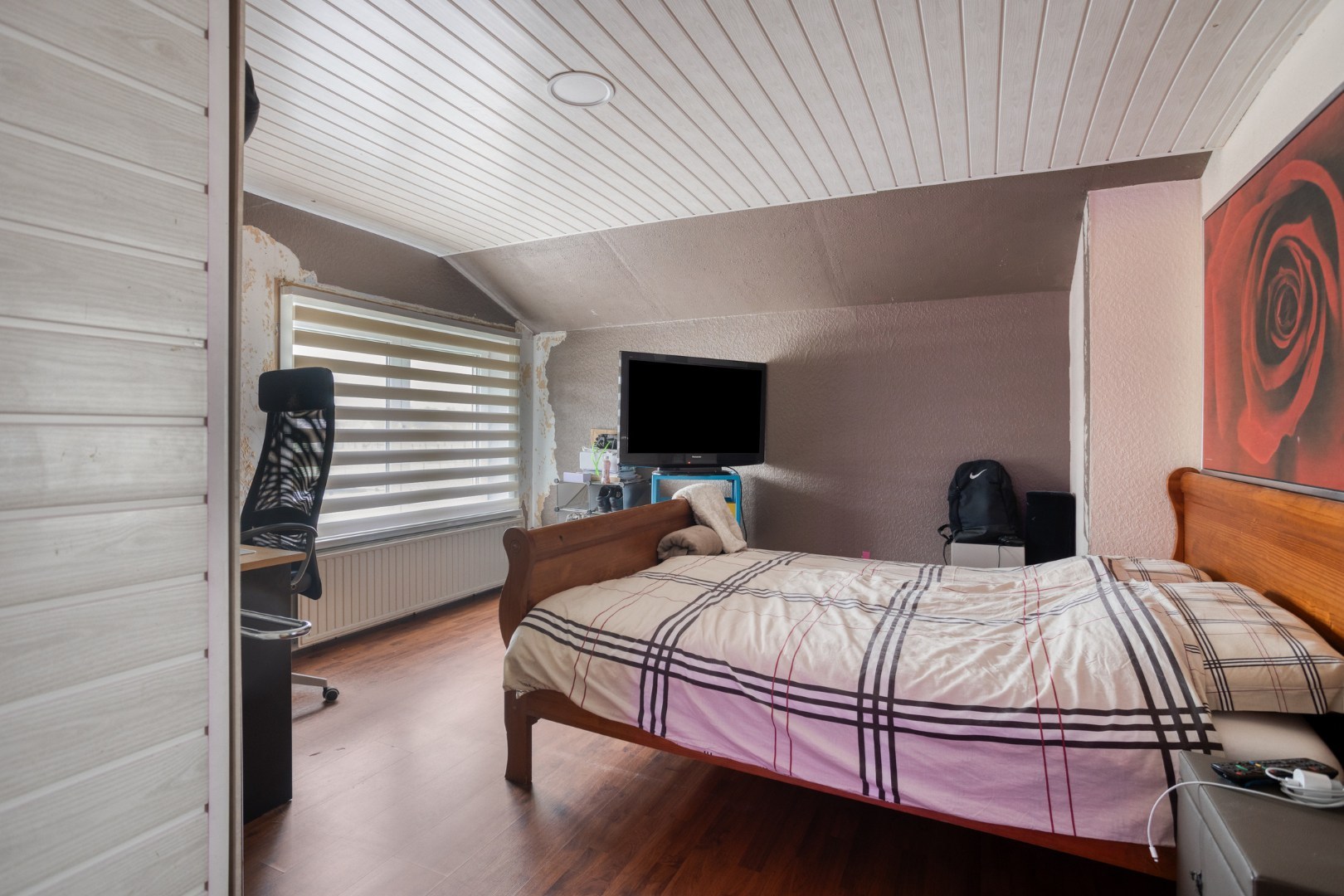 Te renoveren woning met 5 slpk. op ruim perceel van 18a 95ca in Mol 