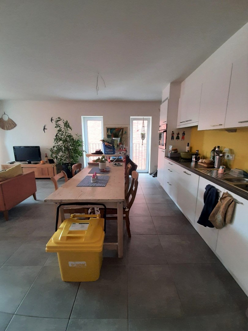 Recent appartement, gelegen op de eerste verdieping, met 2 slaapkamers 