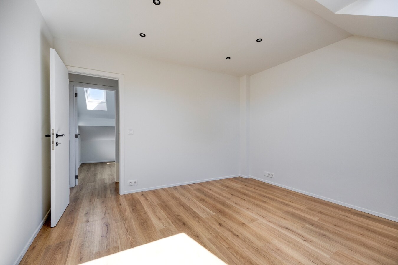 Prachtig volledig gerenoveerde woning met tuin en 3 slaapkamers in Tienen 