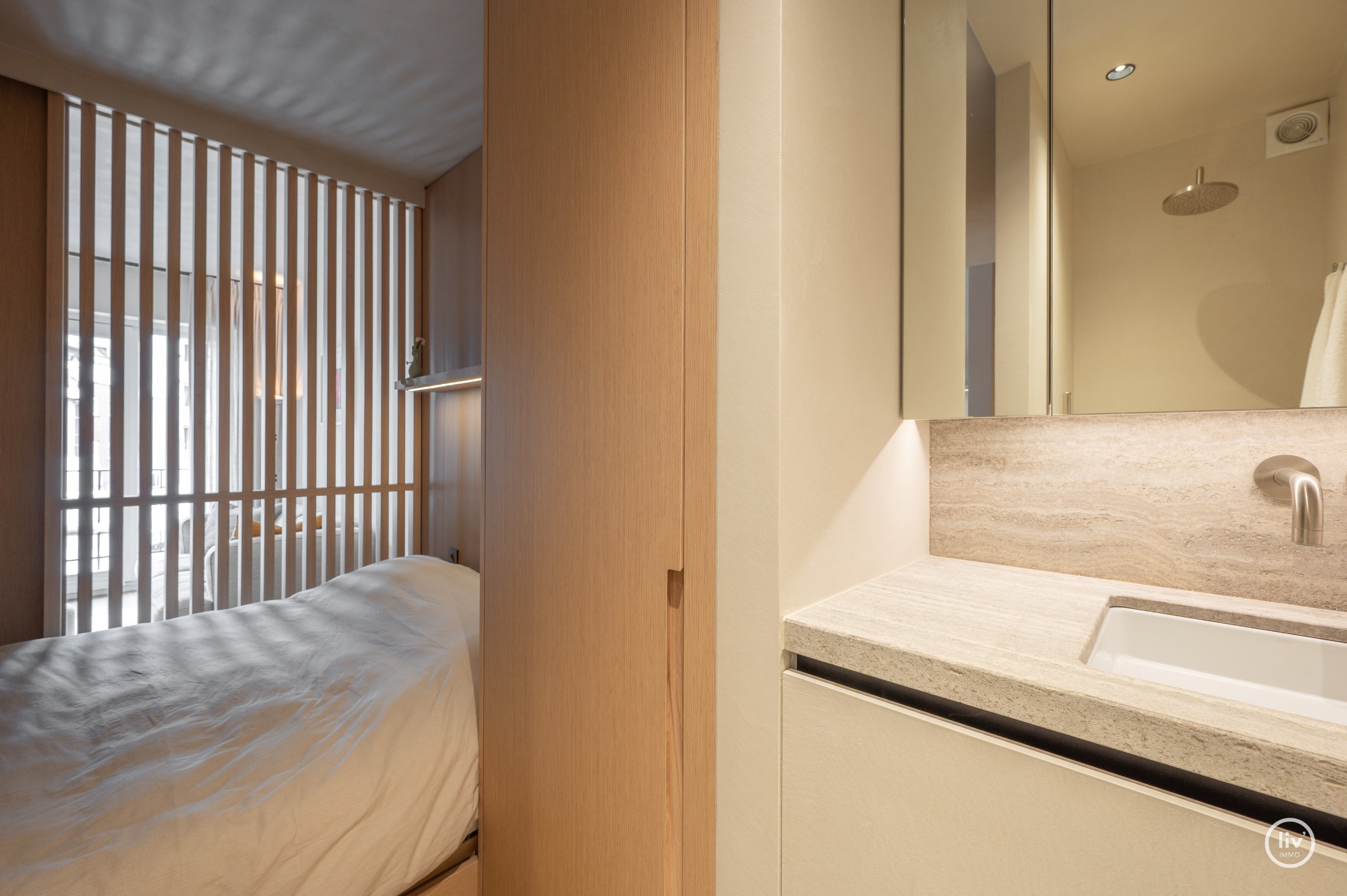 Smaakvol afgewerkt 1 slaapkamer appartement ideaal gelegen nabij Dumortierlaan. 