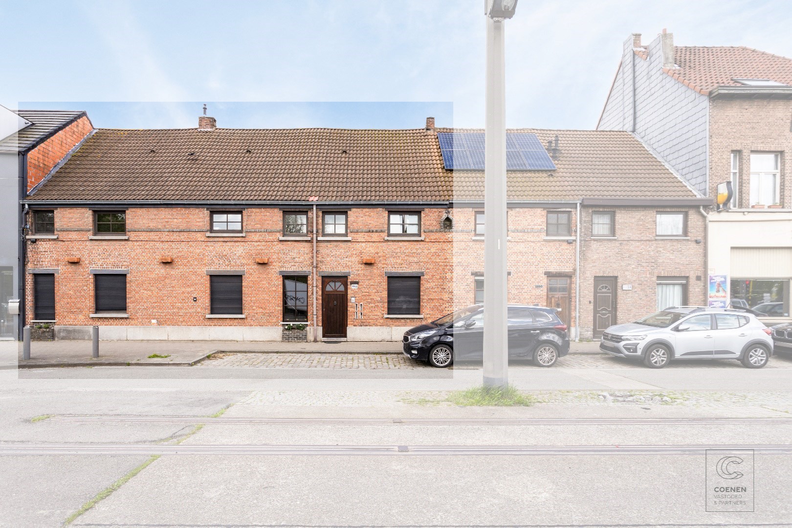 OPBRENGSTEIGENDOM bestaande uit twee appartementen en twee studio's op een perceel van 568 m2 gelegen op een uitstekende locatie te Hoboken 