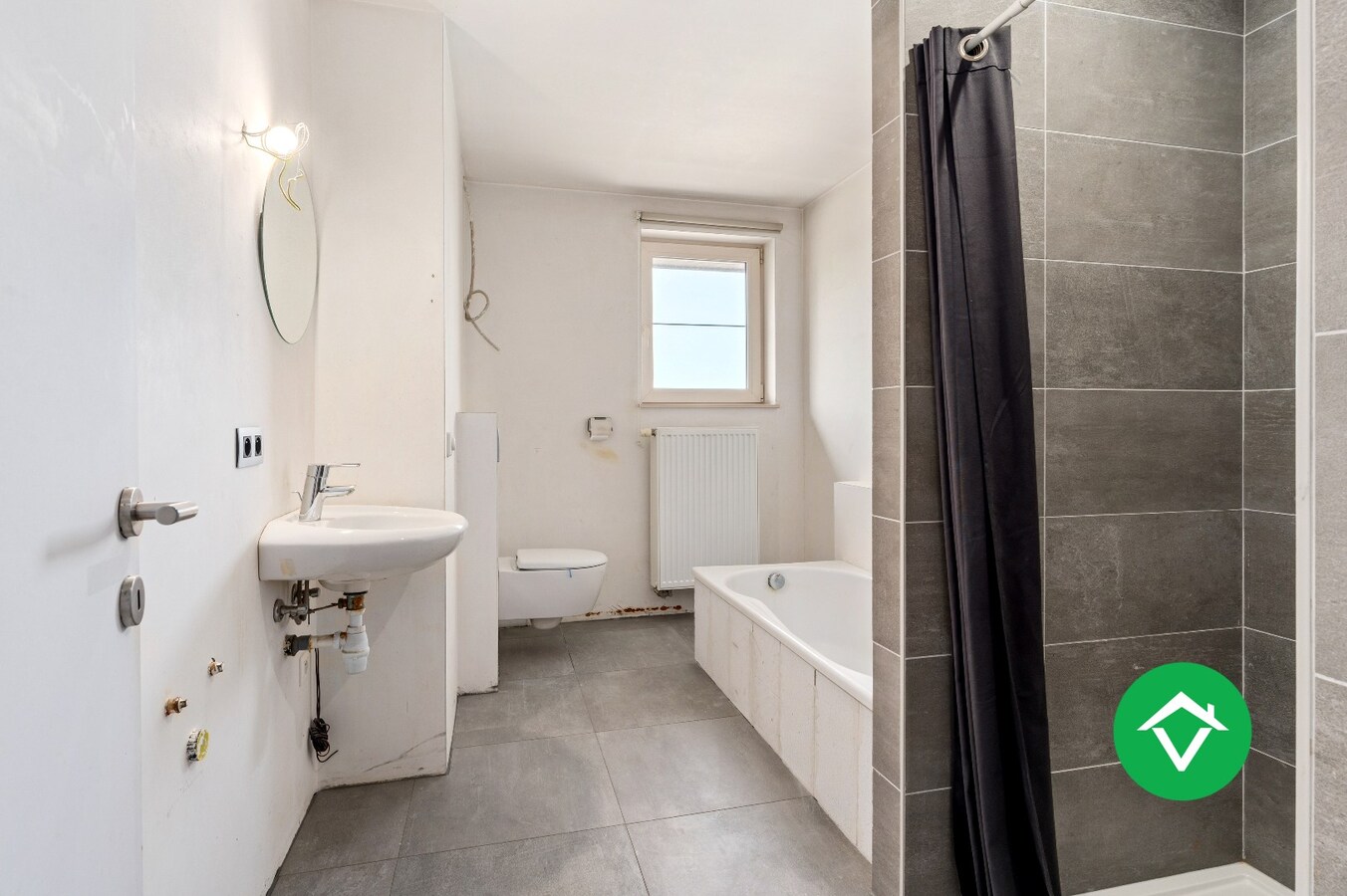 Recente woning (2011) met 3 slaapkamers, inpandige garage en vergezichten te Koekelare 