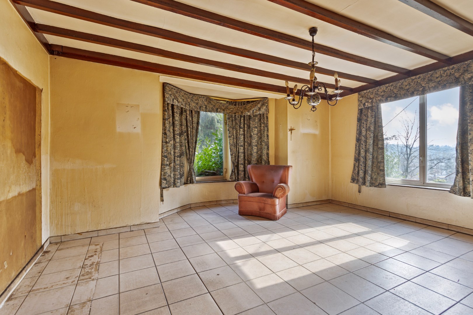 Uniek project: te renoveren woning op een perceel van bijna 1 hectare in Kessel-Lo. 