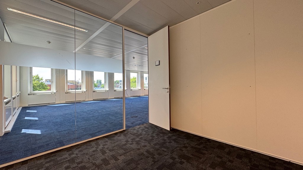 Instapklare kantoren te huur vlakbij E19 in Kontich