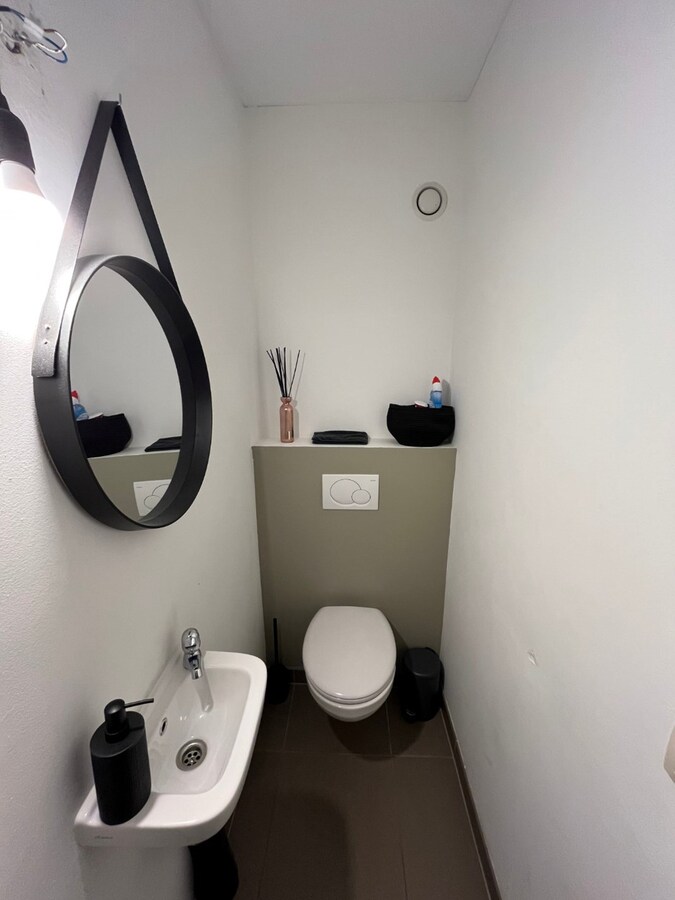 Modern appartement in hartje Dikkelvenne 