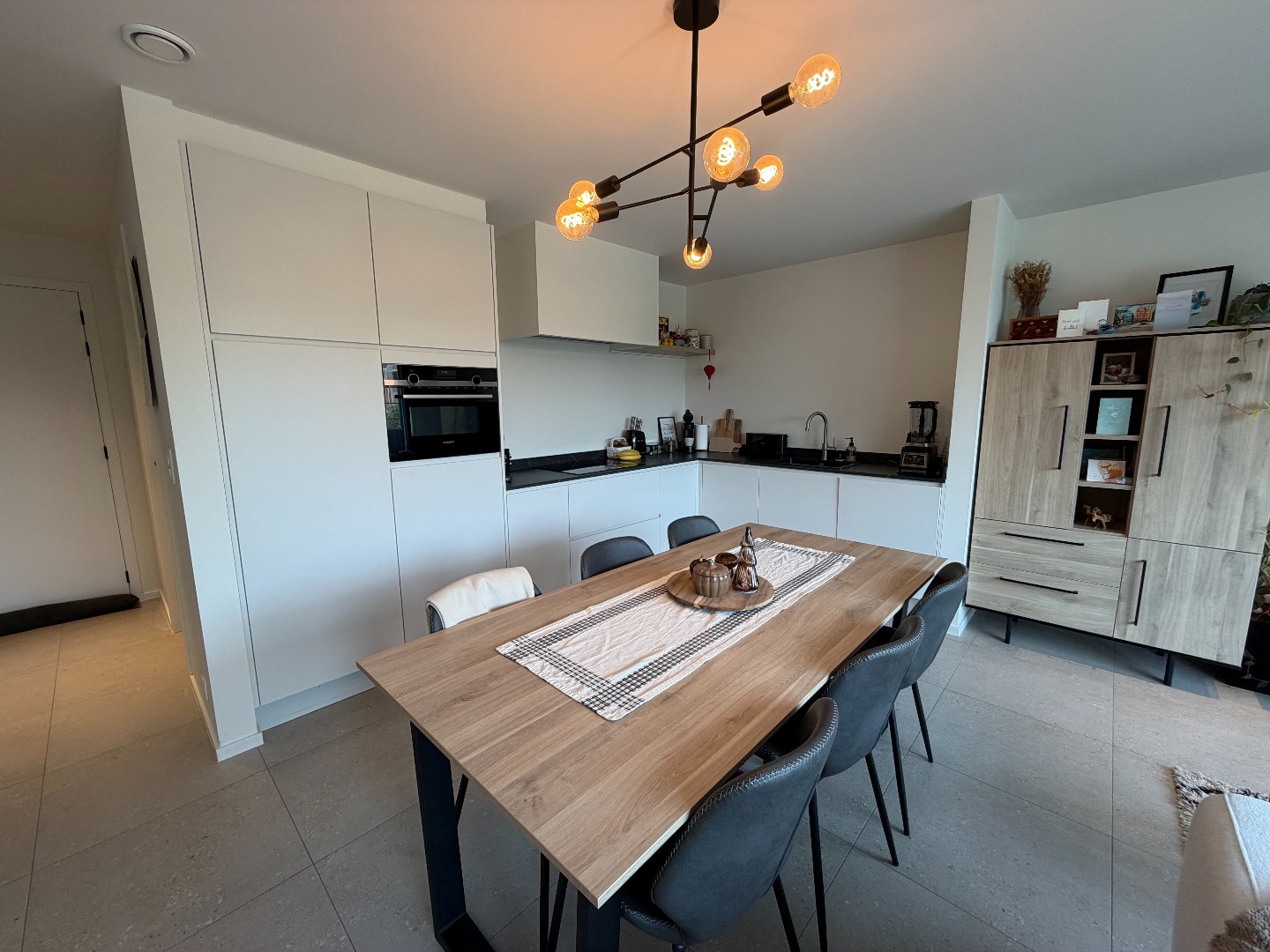 Ruim appartement met 1 slaapkamer nabij het centrum van Geel 