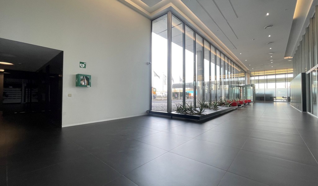 Vernieuwde kantoren te huur in Ahlers Building te Antwerpen