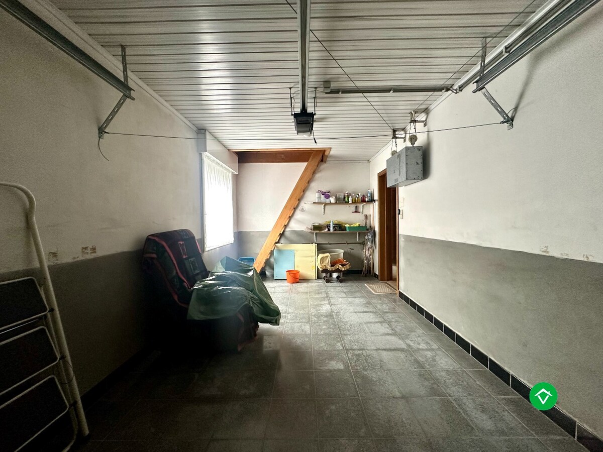 Ruime alleenstaande woning met prachtig uitzicht nabij het centrum van Koekelare 