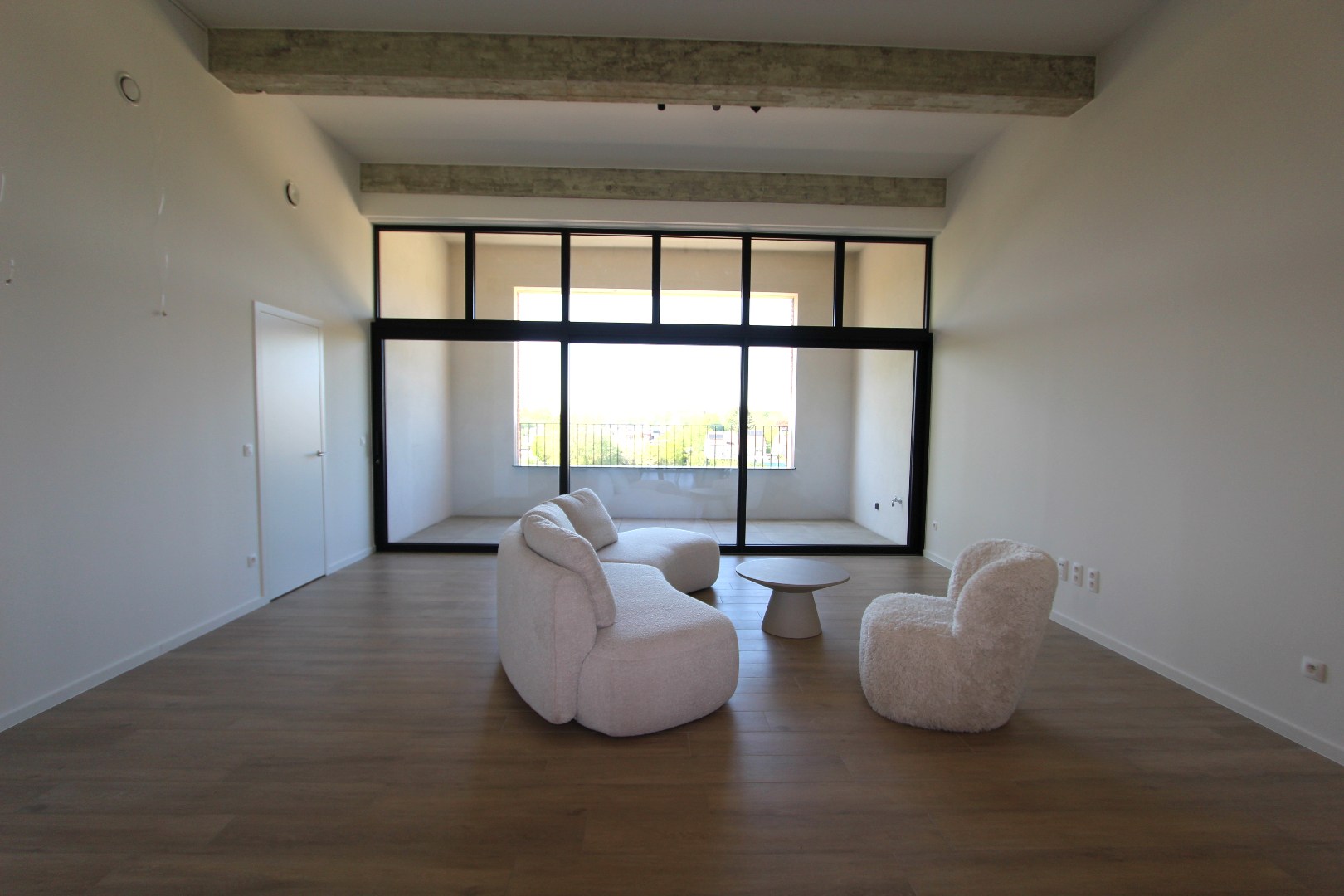 GEMEUBELD APPARTEMENT MET TERRAS - AMBIORIXSITE 