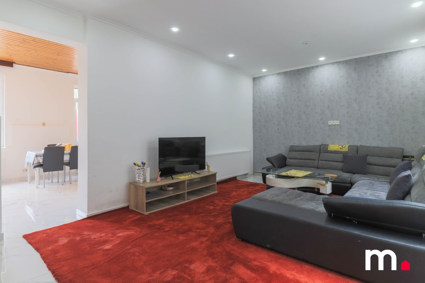 Instapklare woning te Wevelgem met 4 slaapkamers en 2 badkamers! 