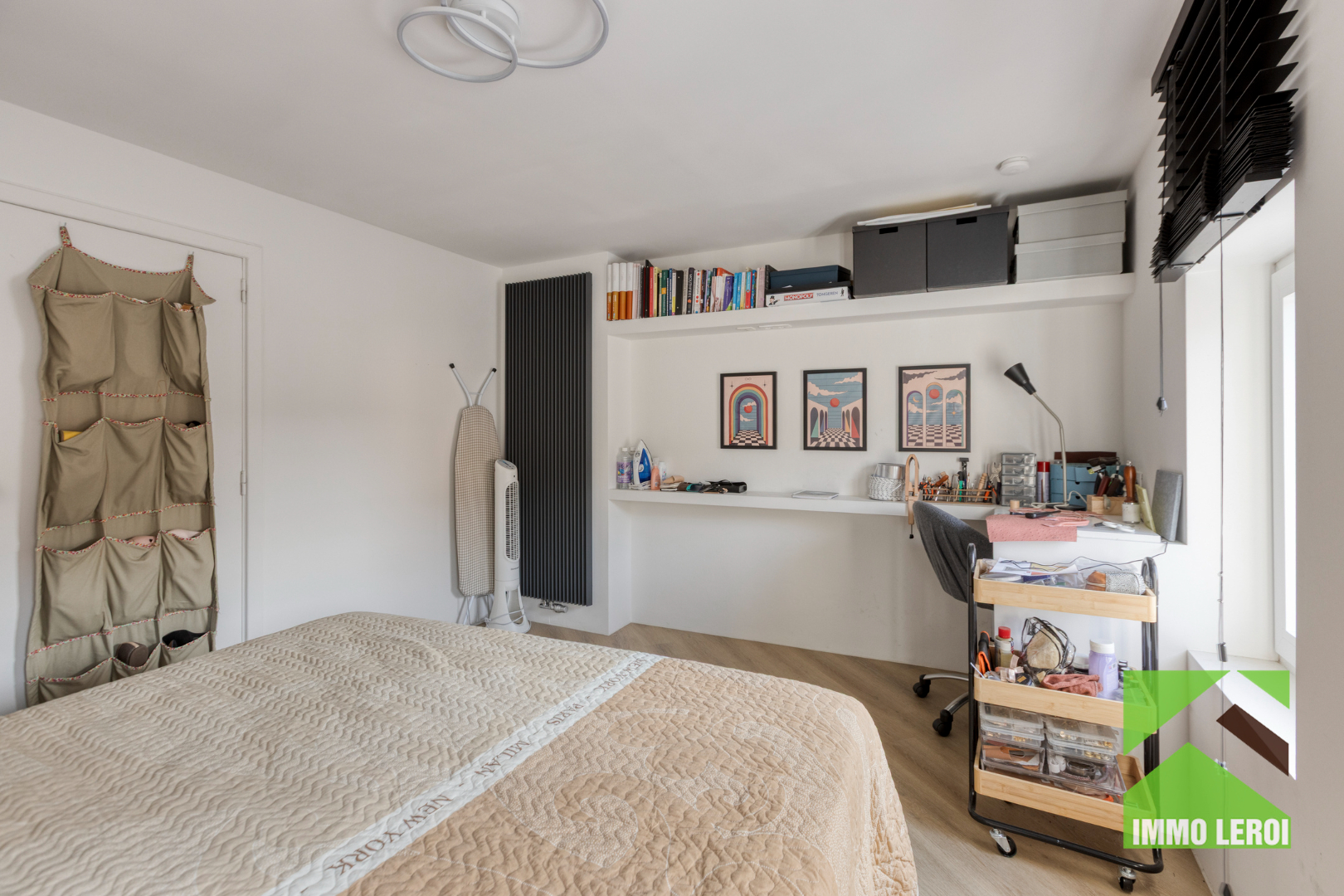 Slaapkamer 2 met doorgang nachthal