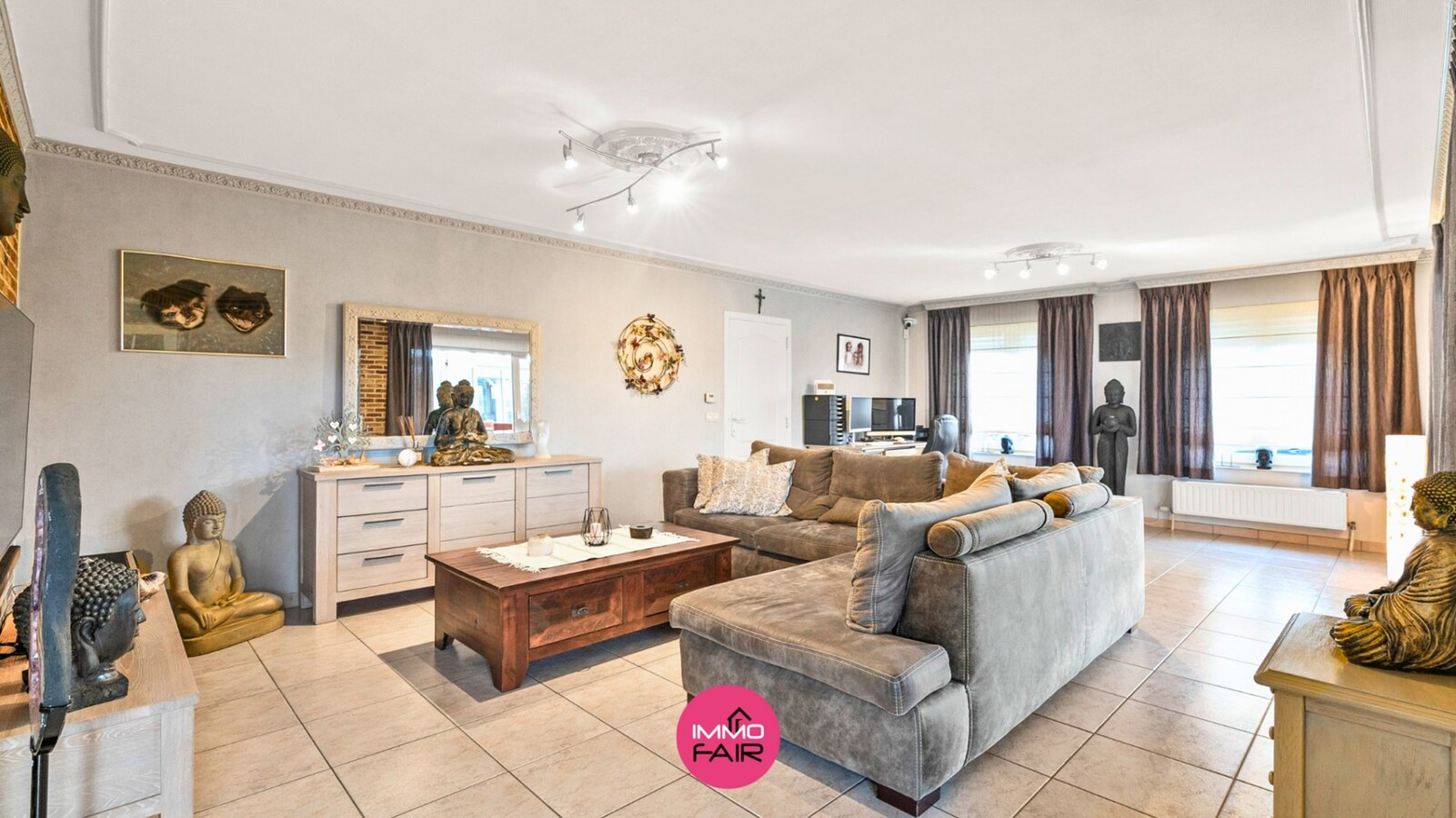 Royale gezinswoning op perceel van 829 m² op 5 minuten van Maastricht! 