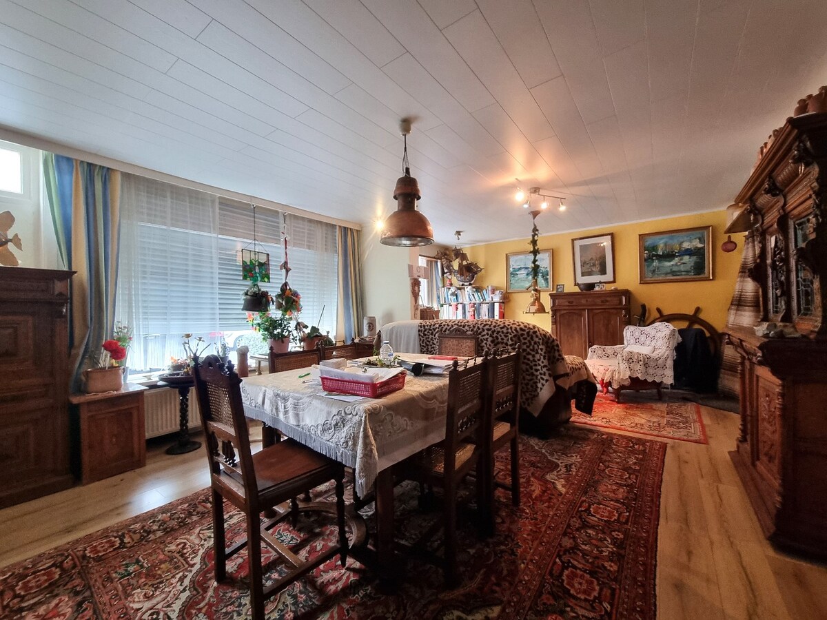 Te renoveren, zeer ruime woning te Zeebrugge 