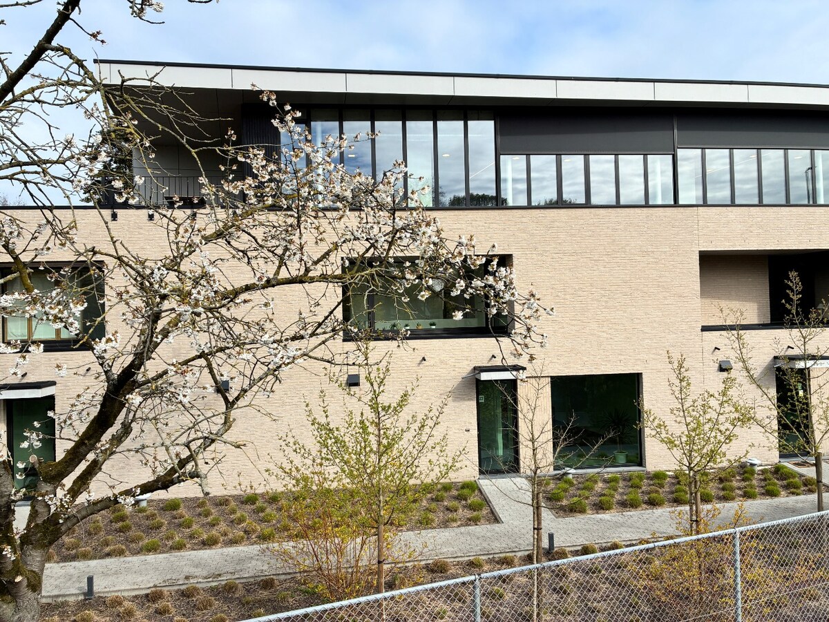 Nieuwbouwwoning nabij de Sterre - met terras en tuin ! 