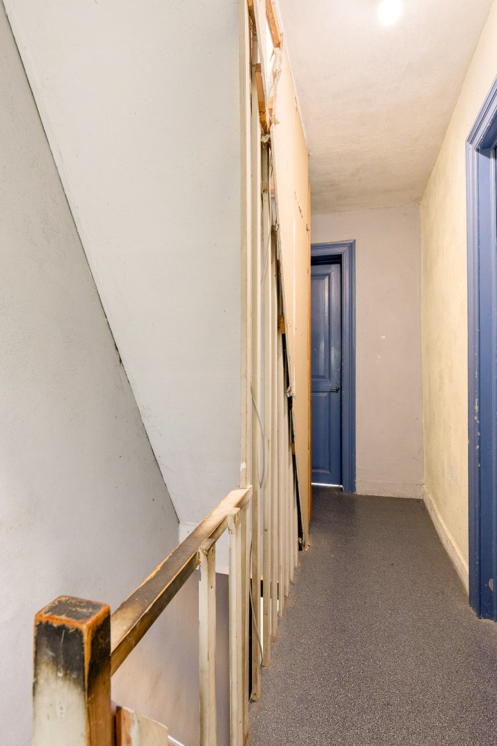 Halfopen bebouwing met 5 ruime slaapkamers, 2 badkamers, garage en tuin in Holsbeek – bewoonbare oppervlakte 214m² 