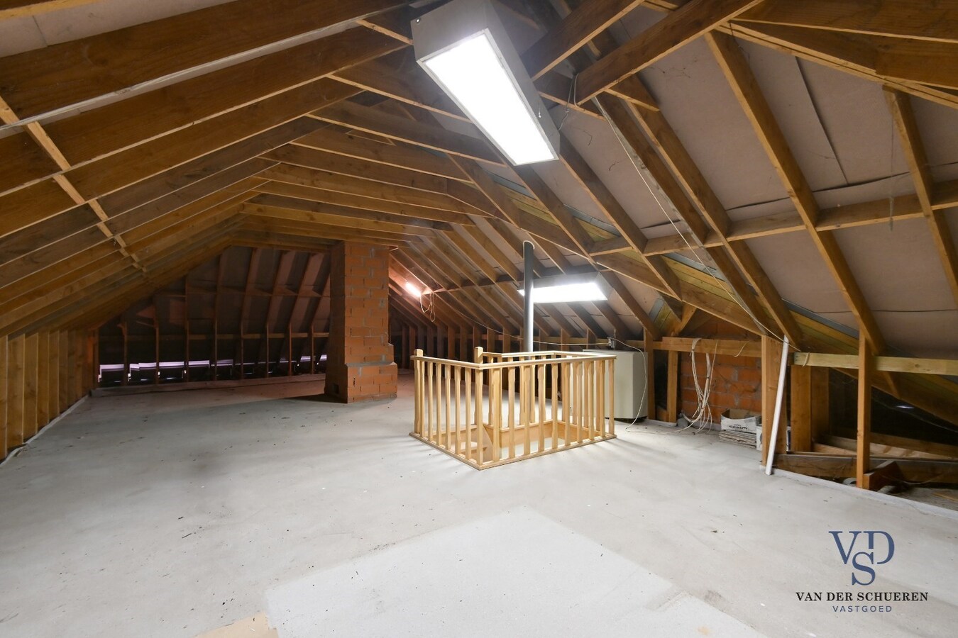 Bungalowwoning met afzonderlijke garage 