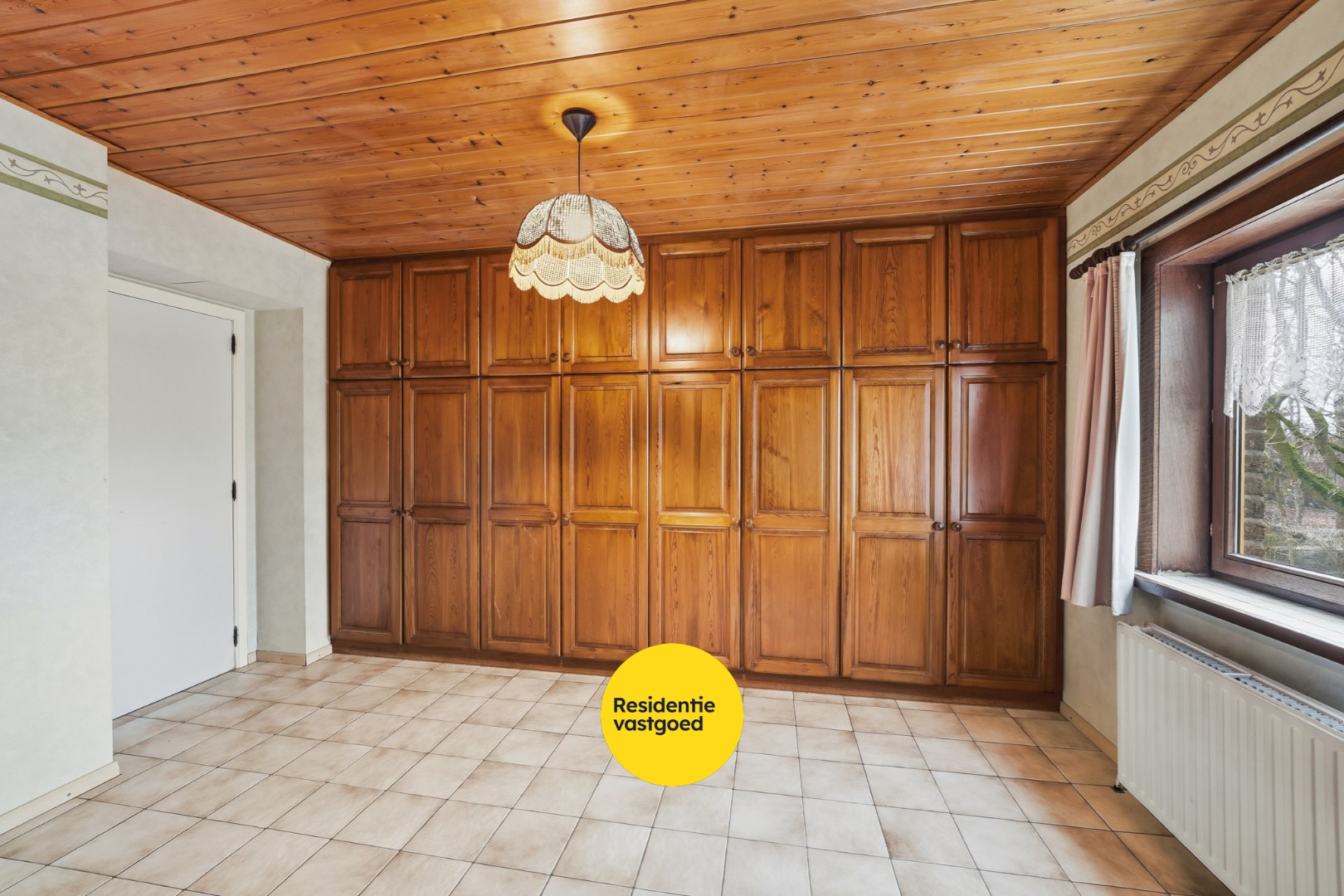 Rustig en groen wonen naast historisch erfgoed – Ruime alleenstaande woning in Ettelgem 