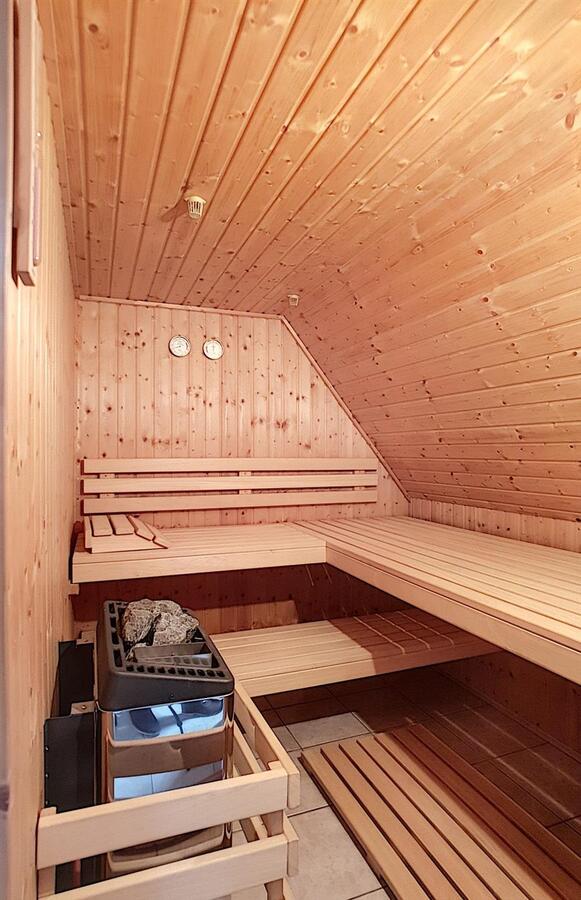 Duplex appartement met drie slaapkamers en garage op een rustige, doch centrale ligging - Heist 