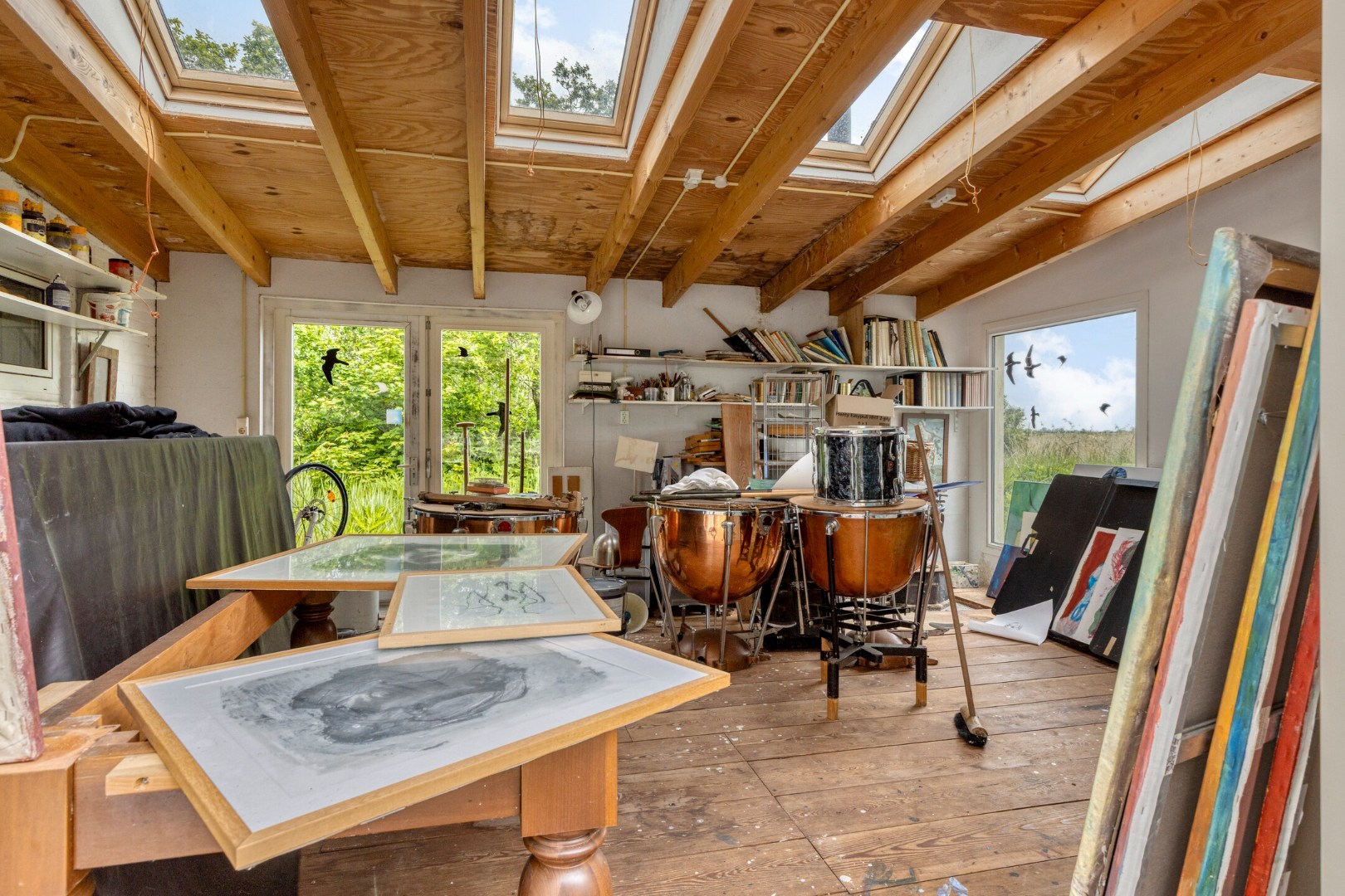Een plek als deze komt zelden beschikbaar: een unieke combinatie van wonen tegen de duinen aan en nabij het strand en nabij de boswachterij op één van de meest geliefde plekken van de Zeeuwse kust. Bi 