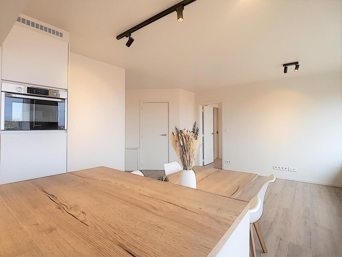Knap gerenoveerd appartement met open zichten - Heist 