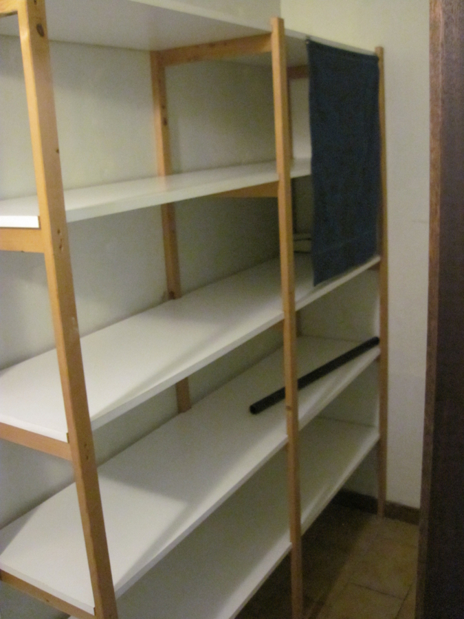 Ruim, lichtrijk appartement op de 1° verdieping. GEEN VASTE KOSTEN !! 