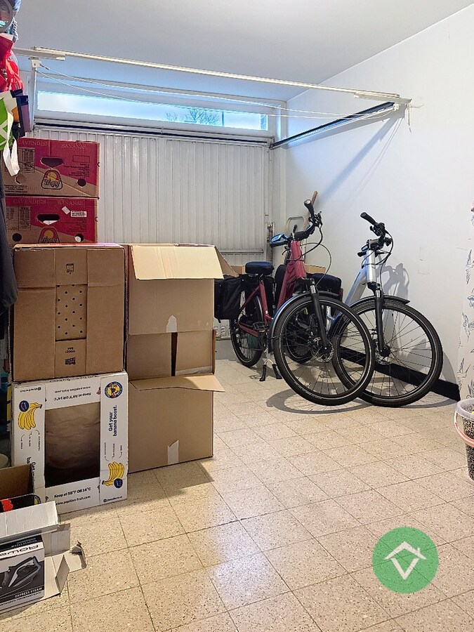 Ruime rijwoning met tuin, garage en 4 slaapkamers in Roeselare 