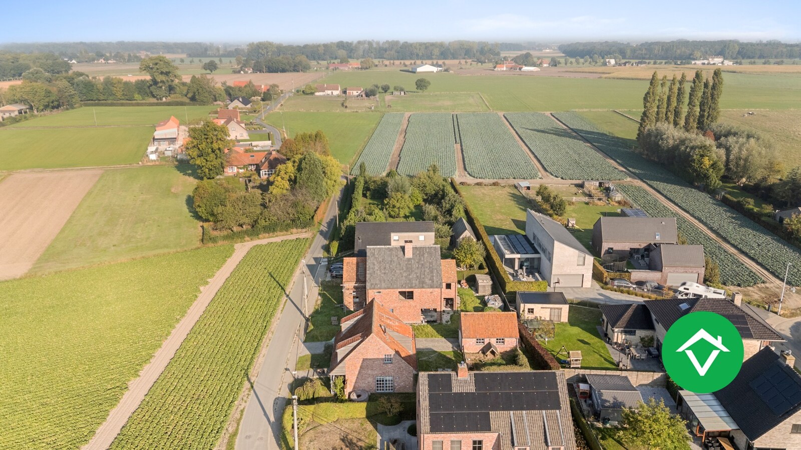 Charmante landelijke woning met drie slaapkamers, ruime garage en prachtig vergezicht te Bovekerke (Koekelare) 