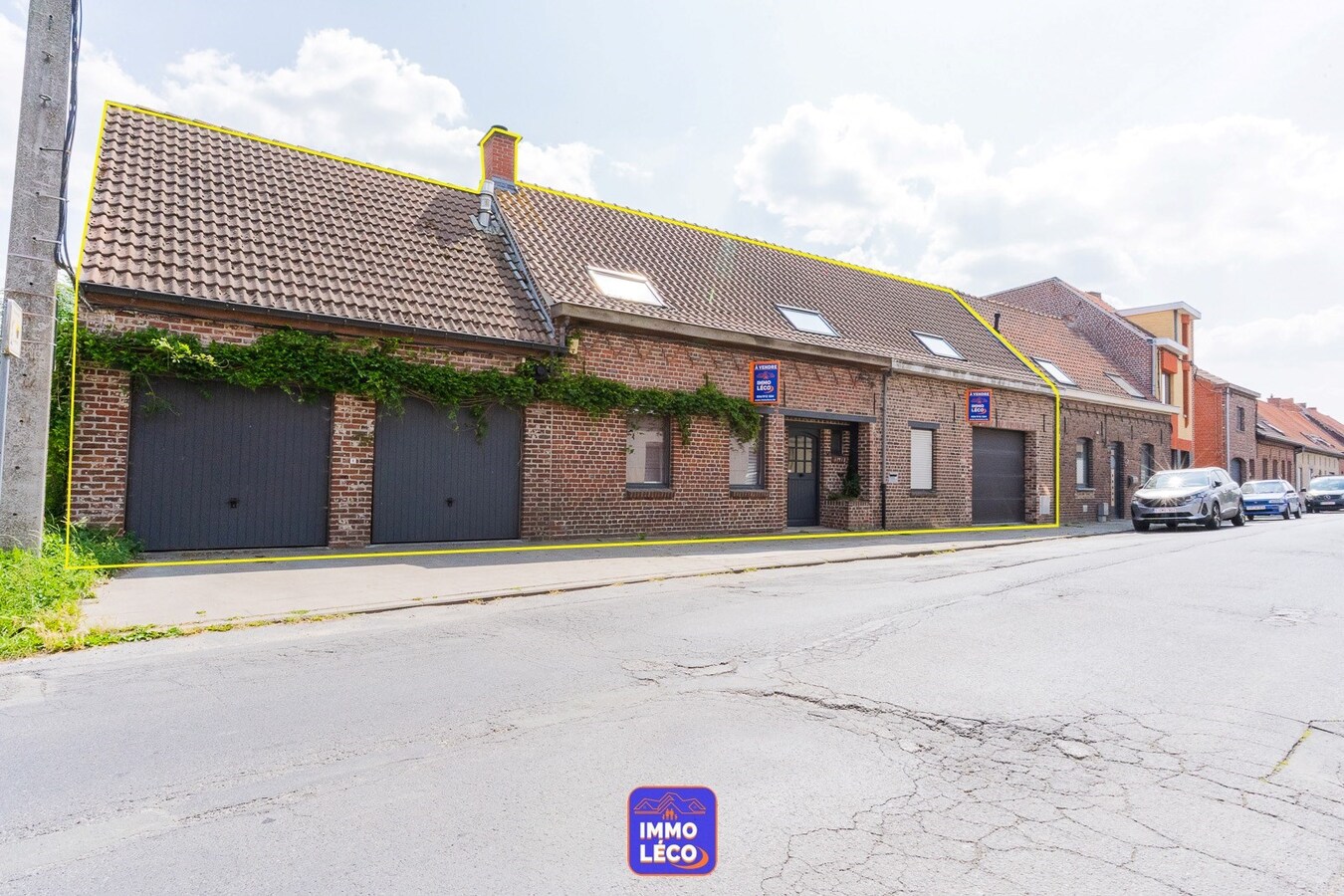 Maison aux volumes impressionnants, érigée sur 1457m², 4 garages, TOP SECTEUR ! COUP DE COEUR ! 