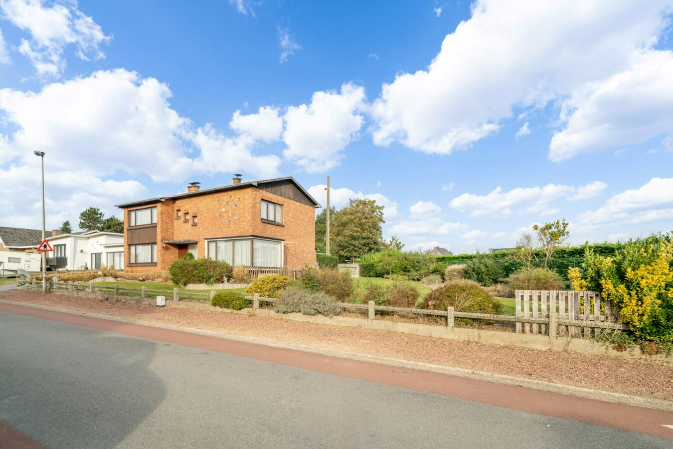 Te renoveren woning op ideale locatie 