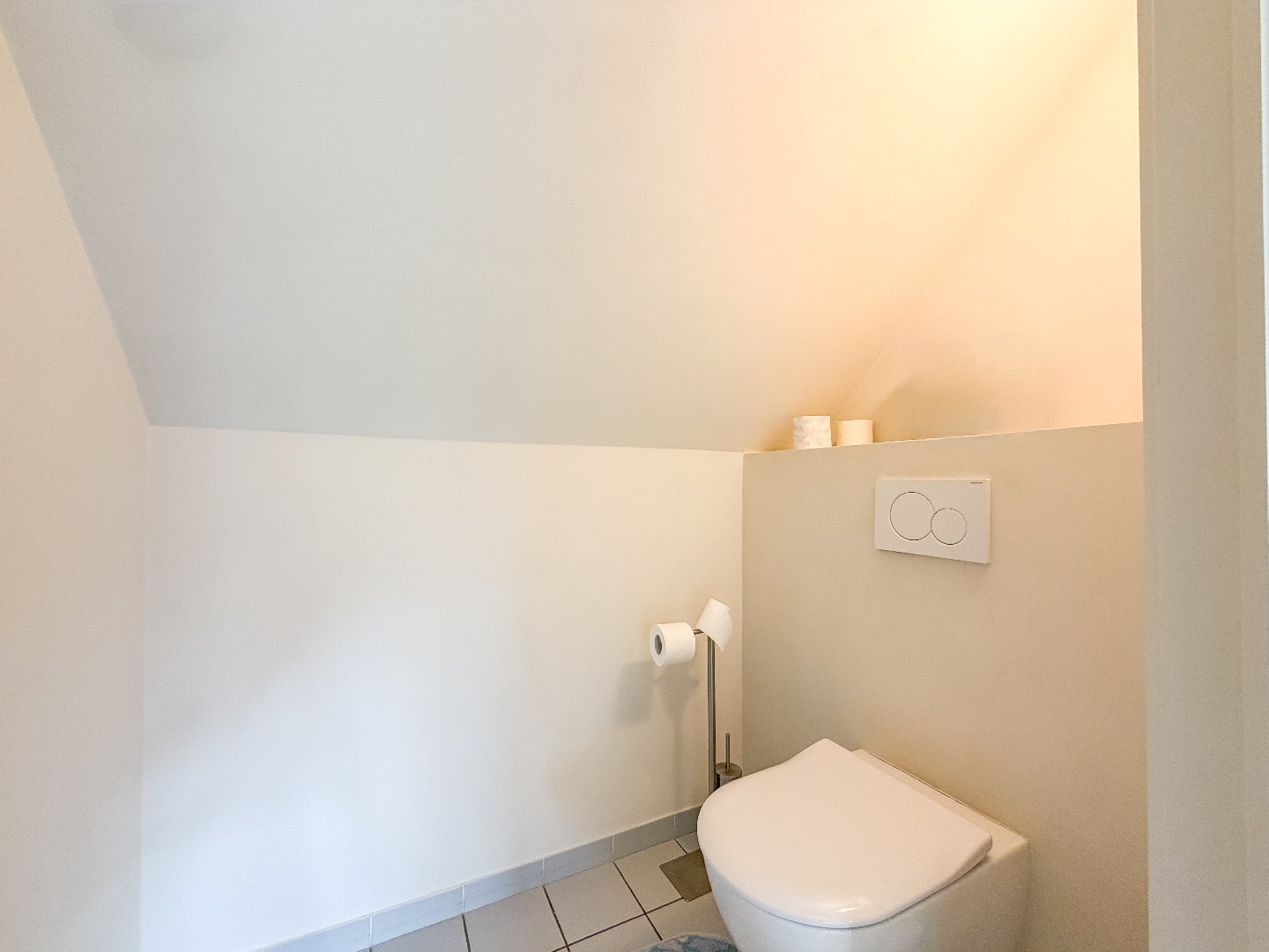 Ruime villa met prachtige tuin en hoogwaardige afwerking, perceel van 1891 m², rustig gelegen te Torhout 