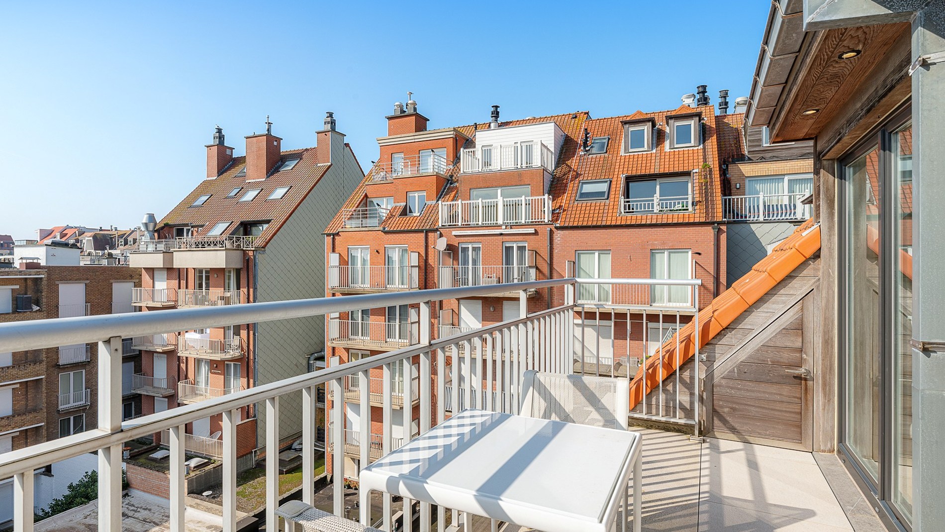 Magnifique appartement duplex rénové avec 3 chambres à vendre à Knokke 
