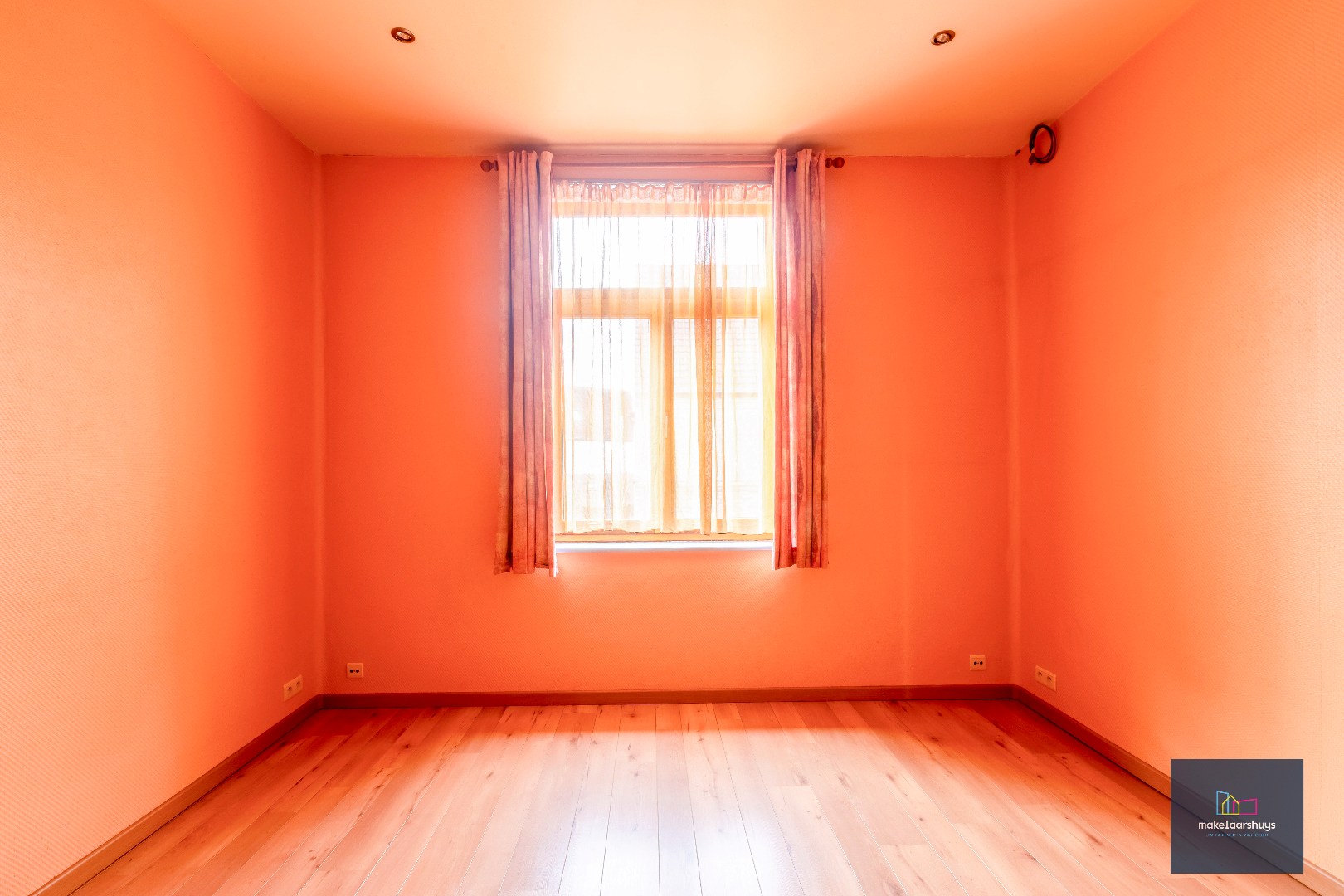 TOPLIGGING : te renoveren woning nabij Gent Sint-Pieters 