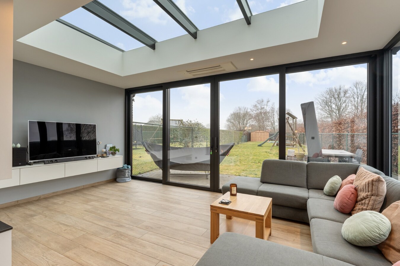 Recente, goed afgewerkte gezinswoning op een perceel van 5a15ca nabij het dorpscentrum van Opoeteren! 