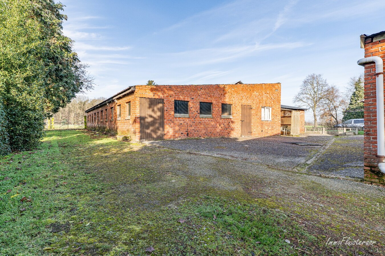 Te renoveren hoeve met stallingen en weides op ca. 7 ha in Hechtel-Eksel 