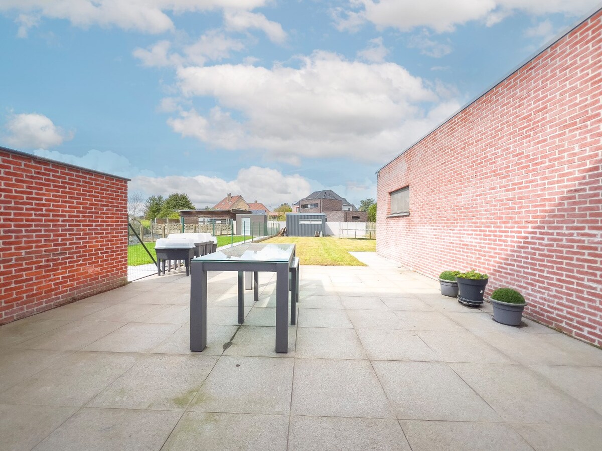 Toffe, energiezuinige HOB met tuin nabij centrum Sint-Lievens-Houtem 