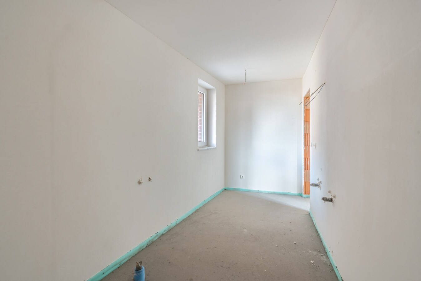 Appartement met twee slaapkamers, ruim terras en garage. 