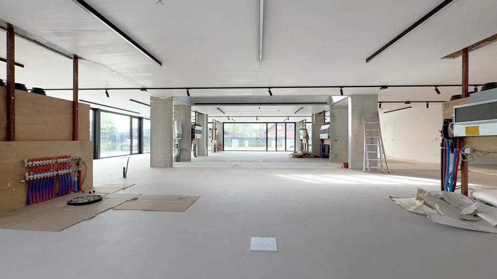 Nieuwbouw kantoorgelijkvloers te huur aan N70 in Lochristi
