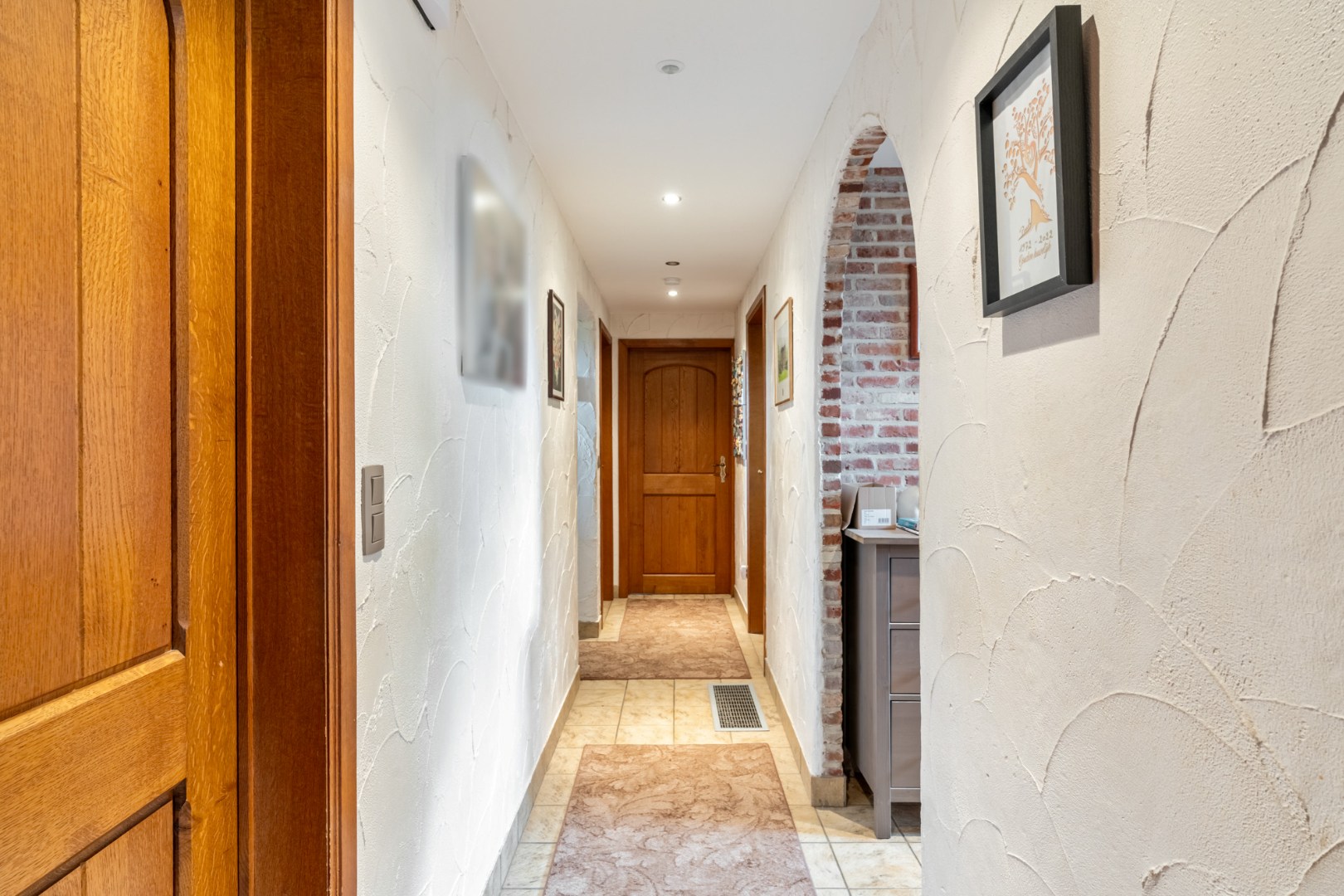 Ruime gezinswoning met 5 slaapkamers en 319 m² bew. opp. te Westerlo! 