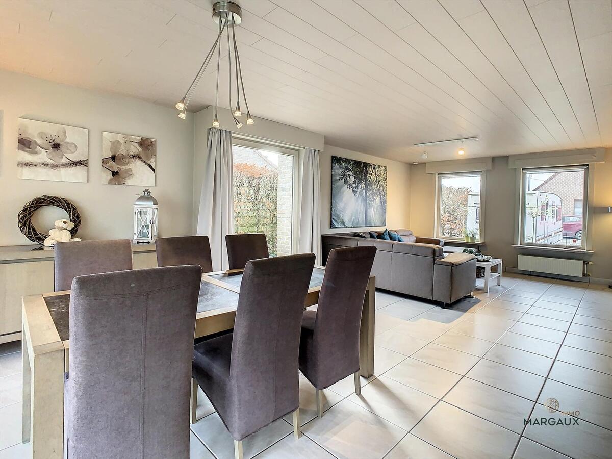 Rustig gelegen vrijstaande villa met grote tuin 