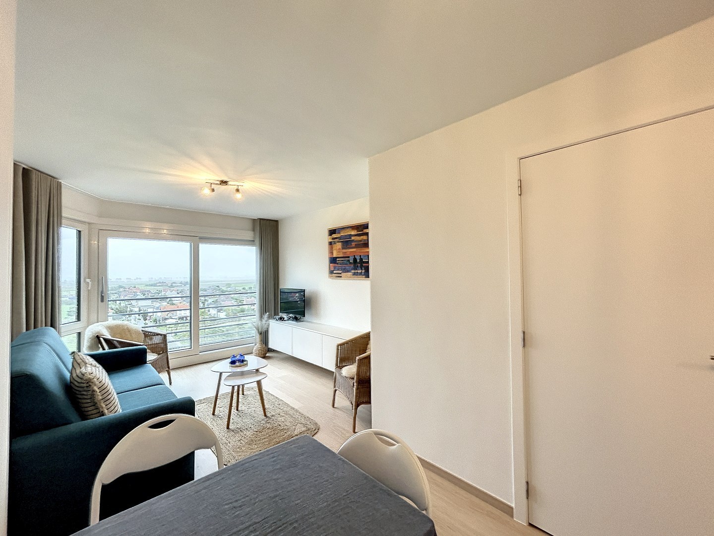 VERNIEUWDE STUDIO MET PANORAMISCH ZICHT 