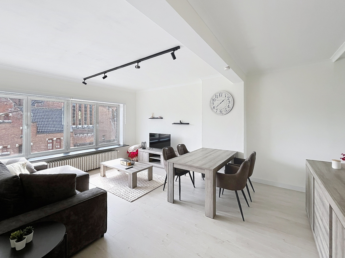 Topappartement met 2 slaapkamers centrum Zottegem/ station 