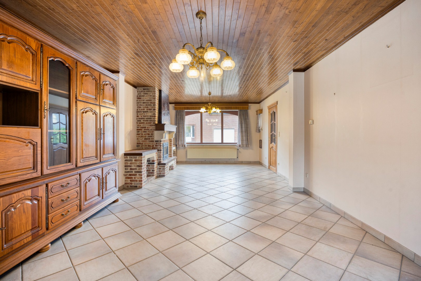 Ruime woning met ruime tuin en garage op een perceel van 802m² in Holsbeek – EPC 280 kWh/m² - bewoonbare opp. 243 m² 