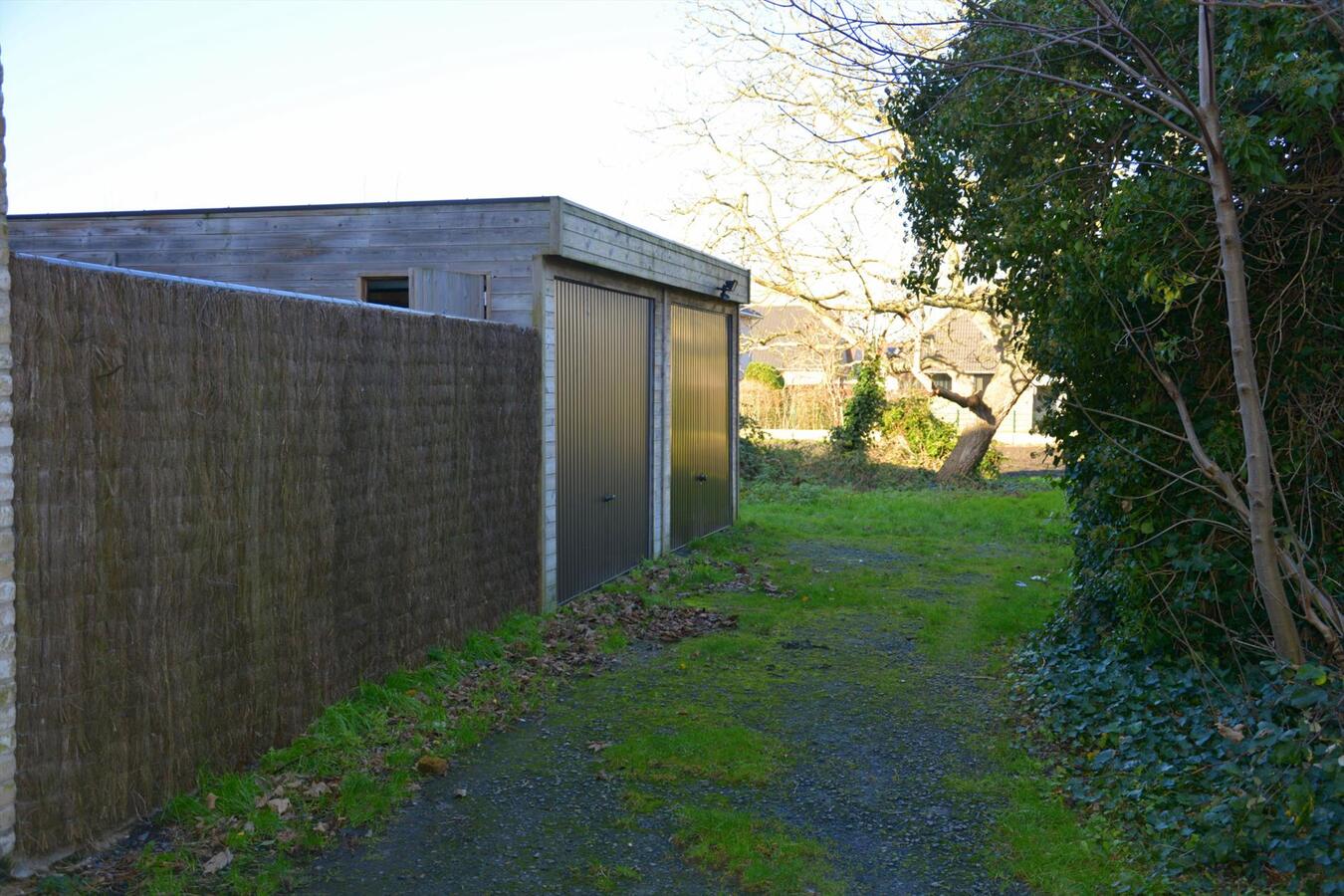 Recente woning met 4 slaapkamers te Snaaskerke 